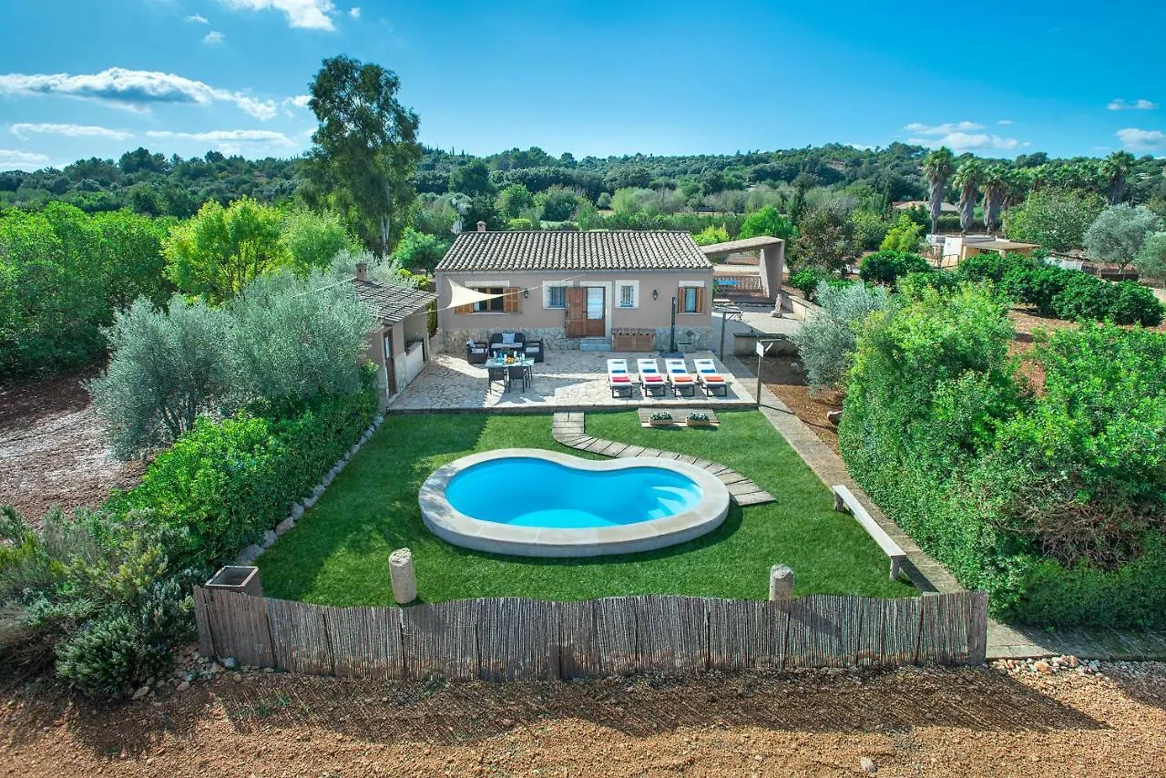 Owl Booking Villa Garreta - Rustic Stay With Mountain Views كامبانيت